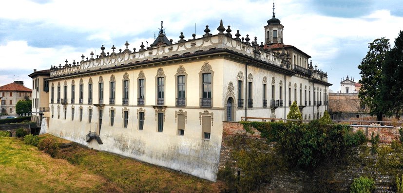 Palazzo-Visconti-Brignano.jpg